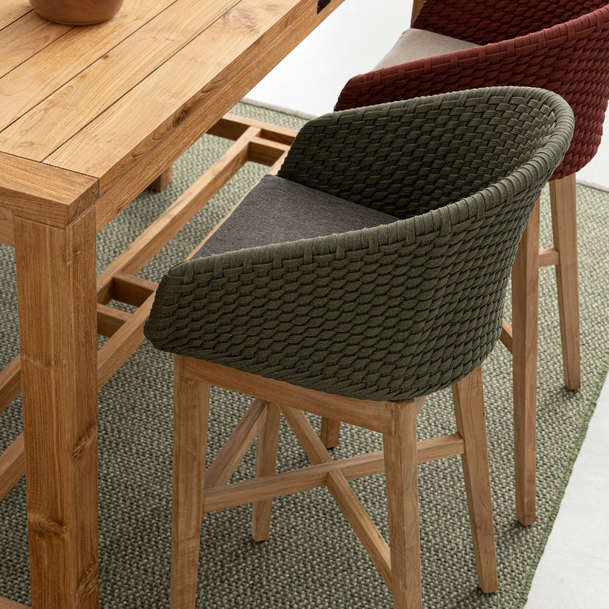 BT ZALUMA  elegant Polyrattan outdoor bar stool